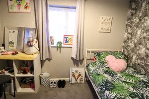 Bedroom- click for photo gallery